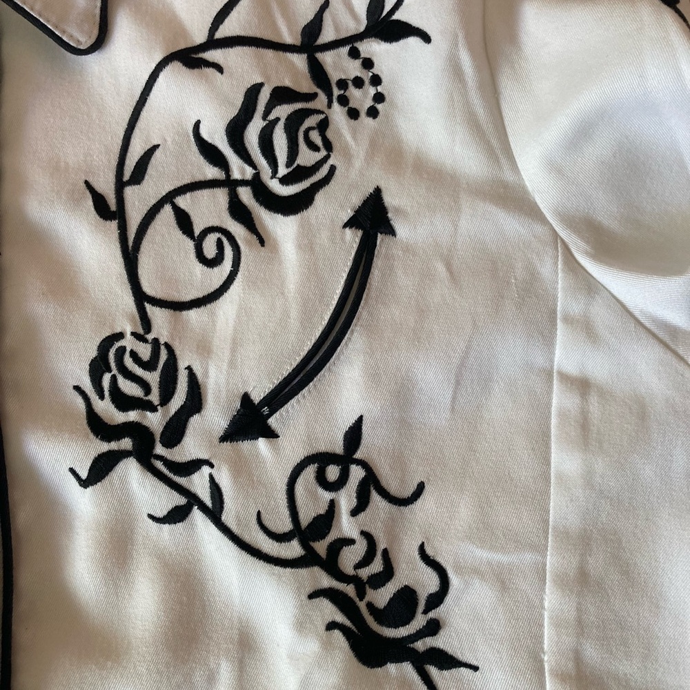 Scully SZ M Womens Western White and Black Embroidered with Roses Shirt - Picture 6 of 15